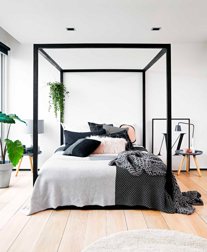 Fabulous 4 Poster Beds That Make An Awesome Bedroom