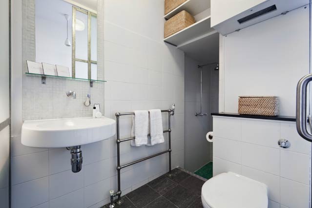 This bathroom is simple but it has all the essential parts