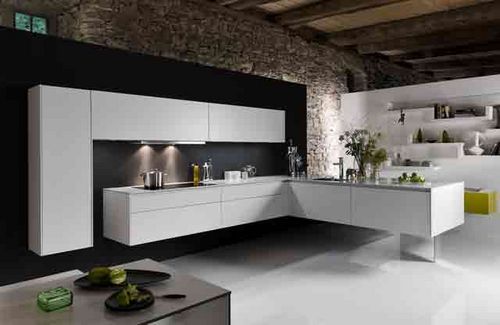 L-shaped kitchen with a breakfast table 