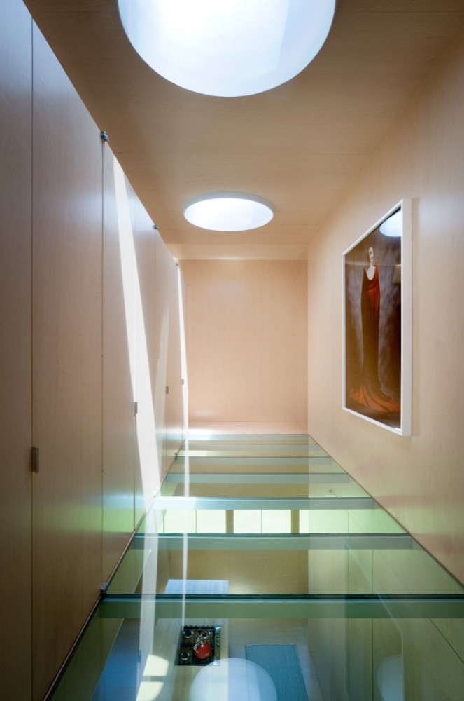Passage way with glass flooring