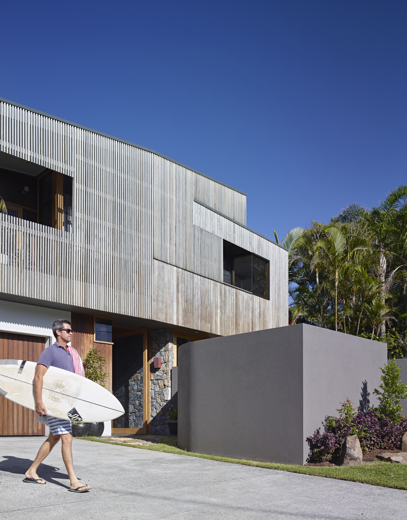 exteriors of sunshine beach house
