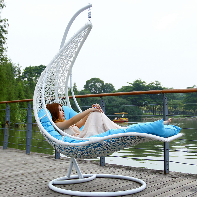 outdoor swing chair 