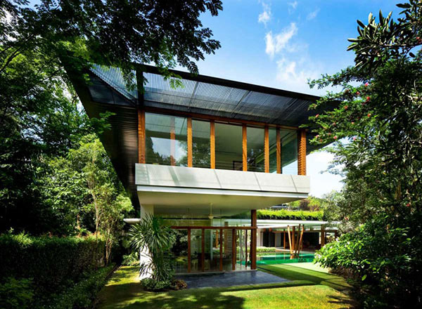 House exterior with glass-walls